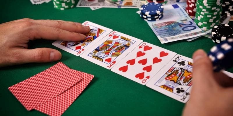 Sanhrong là gì và tại sao lại thu hút nhiều người chơi?